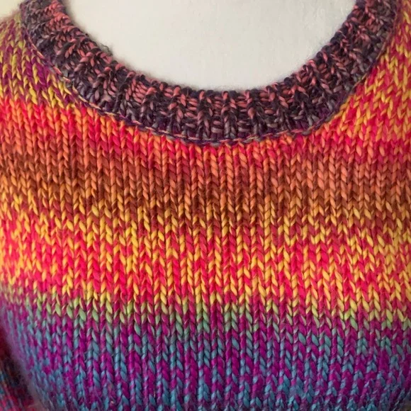 Ultra Flirt Brightly colored sweater - Picture 2 of 10